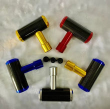 تحميل الصورة في عارض المعرض، Carbon fiber car shift knob assortment with black grips and gold, red, and blue ring trim