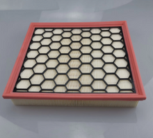 Załaduj obraz do przeglądarki galerii, Rectangular air filter panel in red frame with honeycomb pleated mesh