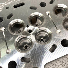 Load image into Gallery viewer, cylinder head F1C 504213159 5801986606 5802136717 for daily 4x2