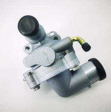 Załaduj obraz do przeglądarki galerii, Thermostat assembly with light gray housing, black cap, hose connections and yellow tube by SUONAMA