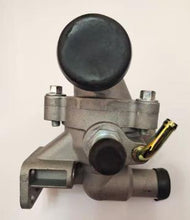 Załaduj obraz do przeglądarki galerii, Thermostat assembly with dark rubber cap and metal housing, hose ports and yellow line by SUONAMA