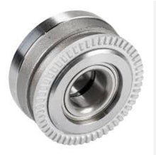 Carica l'immagine nel visualizzatore di Gallery, Front wheel hub with toothed outer ring and central bearing opening, metal by SUONAMA
