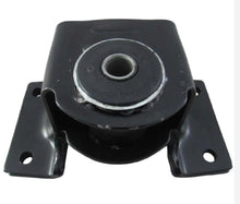 Załaduj obraz do przeglądarki galerii, Black leaf spring bracket with central bushing and mounting holes