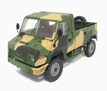 Charger l'image dans la galerie, 1:24 scale green camouflage off-road vehicle model, three-quarter front view