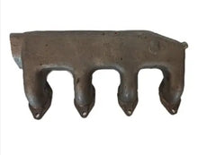 Załaduj obraz do przeglądarki galerii, Intake manifold 4843705 with four intake ports, rusty cast metal housing