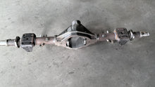 Cargar imagen en el visor de la Galería, Rear axle housing assembly with central differential and disc brake hub, axle shafts