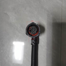 Charger l'image dans la galerie, Black 6-pin tail light plug connector with ribbed 14cm cable, front view.