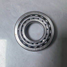 Carica l'immagine nel visualizzatore di Gallery, Intermediate shaft support bearing, metal roller bearing with outer ring and inner bore