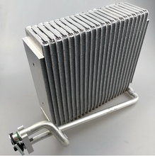 Cargar imagen en el visor de la Galería, Car HVAC evaporator core with dense silver cooling fins and side mounting bar