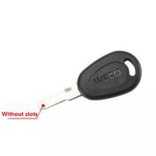Carregar imagem no visualizador da galeria, IVECO logo key blank without slots, oval black casing