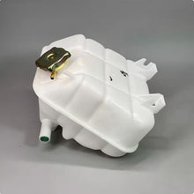 Laden Sie das Bild in den Galerie-Viewer. expansion tank by suonama