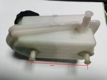 Carregar imagem no visualizador da galeria, Brake fluid reservoir tank with outlet ports and side mounting fittings