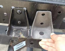 Załaduj obraz do przeglądarki galerii, Metal cab rear support frame bracket pair, perforated plates with mounting holes