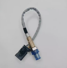 Charger l'image dans la galerie, Oxygen sensor with wiring and blue connector, metal sensor tip