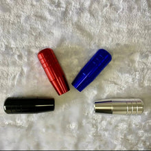 Charger l'image dans la galerie, Set of aluminum shift knobs: red, blue, black, and silver with ribbed grips
