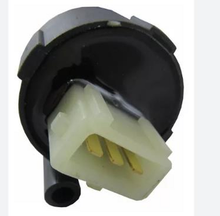 Load image into Gallery viewer, Fuel filter sensor with black housing and light connector plug by SUONAMA
