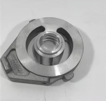 Load image into Gallery viewer, Oil cooler assembly 4866350 for daily 4x2 4x4 – product image 4 | SUONAMA