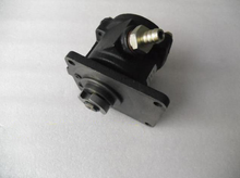 Load image into Gallery viewer, Black vacuum pump pickup pump with brass inlet fitting and mounting flange