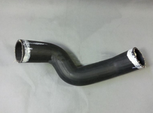Carica l'immagine nel visualizzatore di Gallery, Intercooler outlet pipe 93815303 for daily 4x4 – product image 3 | SUONAMA