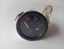Carica l'immagine nel visualizzatore di Gallery, Black round 24V fuel gauge with 1/2 scale and fuel level markings