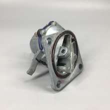 Charger l'image dans la galerie, Oil pressure pump with circular inlet, gasket ring, spring hardware, and side plate
