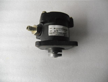 Carregar imagem no visualizador da galeria, Black vacuum pump pickup pump with top brass inlet and circular mount base