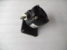Carregar imagem no visualizador da galeria, Vacuum pump pickup pump with black housing, brass port, and label on side