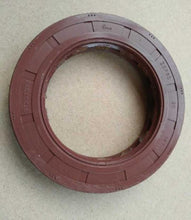 Carica l'immagine nel visualizzatore di Gallery, Differential oil seal with brown rubber outer ring