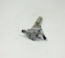 Charger l'image dans la galerie, Hand-operated oil pump with metal cylinder body and side lever with black grips