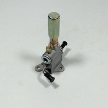 Charger l'image dans la galerie, Hand-operated oil pump with metal lever, mounting plate, and black handle grips