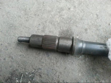 Cargar imagen en el visor de la Galería, Torsion bar with threaded end and ridged splined section, gray metal body.
