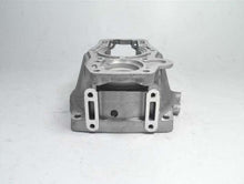 Carica l'immagine nel visualizzatore di Gallery, Transfer case adapter housing with circular bore and mounting brackets