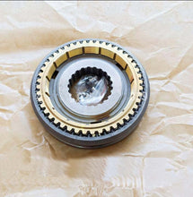 Carica l'immagine nel visualizzatore di Gallery, Second and third gear synchronizer assembly 8859606 for daily4x4 4x2 – product image 1 | SUONAMA