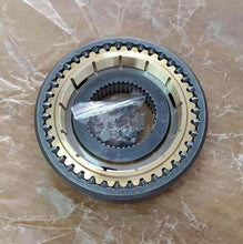 Charger l'image dans la galerie, First reverse synchronizer assembly 8859607 for daily4x4 4x2 – product image 1 | SUONAMA