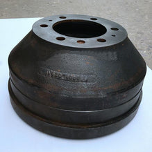 Załaduj obraz do przeglądarki galerii, Brake drum assembly with rusted black body and silver top plate, bolt holes visible