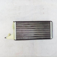 Charger l'image dans la galerie, Warm air radiator heating core with plastic side mounts and electrical connection