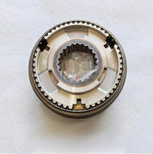 Carica l'immagine nel visualizzatore di Gallery, Metal synchronizer assembly with toothed ring and central hub, snap clips visible