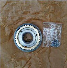 Afbeelding in Gallery-weergave laden, Gear synchronizer assembly with splined hub; bagged small hardware part