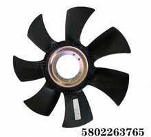 Carica l'immagine nel visualizzatore di Gallery, Black fan blade with circular hub and mounting ring