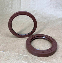 Charger l'image dans la galerie, Front differential oil seal, two brown circular rubber rings