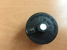 Carica l'immagine nel visualizzatore di Gallery, Air filter blockage alarm switch, round black cover with central hole and markings