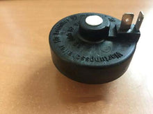 Carica l'immagine nel visualizzatore di Gallery, Air filter blockage alarm switch top, black dial-style housing with electrical terminals