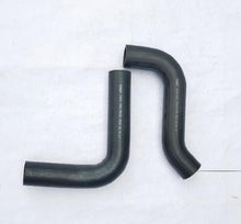 Załaduj obraz do przeglądarki galerii, Black radiator inlet and outlet pipe hoses with embossed markings, curved sections