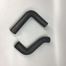 Załaduj obraz do przeglądarki galerii, Black radiator inlet and outlet pipe hoses, two U-shaped curved sections