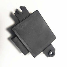 Załaduj obraz do przeglądarki galerii, Speed ratio adjuster control module, black plastic side view with mounting hole