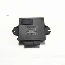 Załaduj obraz do przeglądarki galerii, Speed ratio adjuster control module, black plastic with IVECO logo and mounting tabs