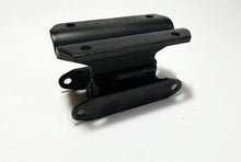 Carregar imagem no visualizador da galeria, Engine Rear Suspension Elastic Pad Assembly OEM 8583781 for Iveco Daily 4x4