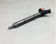 Carregar imagem no visualizador da galeria, Diesel Fuel Injector Bosch 5801540211 New for F1C engine - suonama