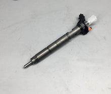 Carregar imagem no visualizador da galeria, Diesel Fuel Injector Bosch 5801540211 New for F1C engine - suonama