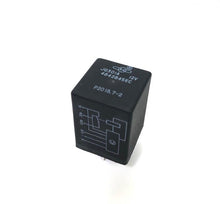 Carica l'immagine nel visualizzatore di Gallery, electronic flasher 12V-47W and wiper iterrupter 12V 4800836 4842845 for iveco daily 4x4 - suonama